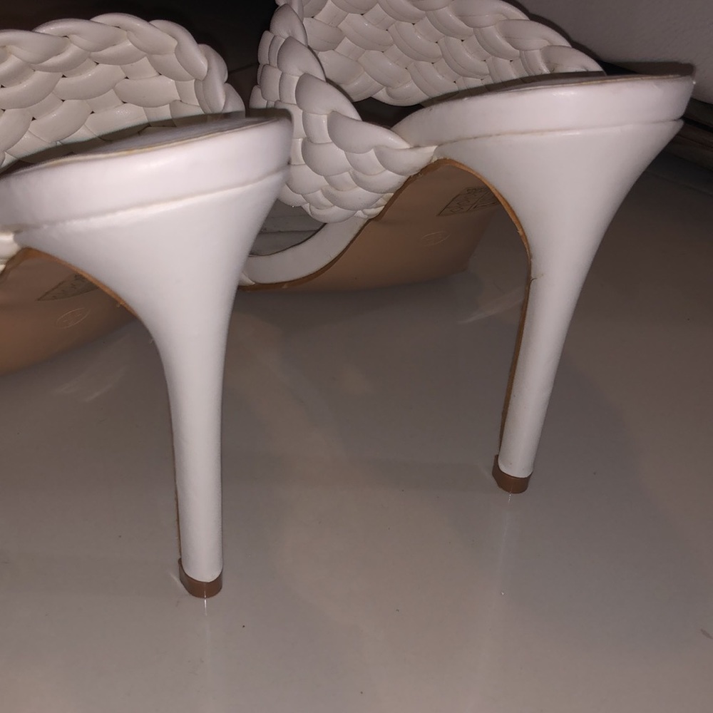 BRAND NEW MISGUIDED HEELS❤️ - Picture 3 of 4
